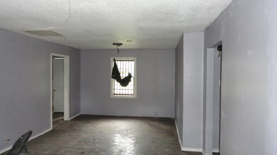 6723 Kittridge St, Houston, TX 77028 - photo 2