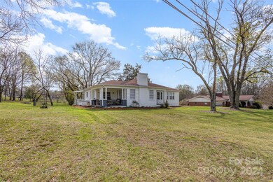 1913 Shelton Ave, Statesville, NC 28677 - photo 4