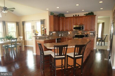 7484 Edington Dr, Warrenton, VA 20187 - photo 5