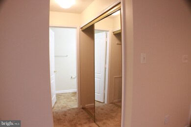 8931 Town Center Cir unit 212, Upper Marlboro, MD 20774 - photo 7