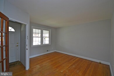 8635 Rock Oak Rd, Parkville, MD 21234 - photo 6