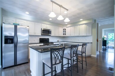 Granite & Stainless Kitchen - Large Center Isle