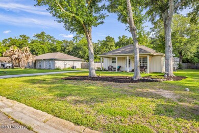 32PembrookCir-2