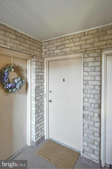 12711 Gordon Blvd unit 79, Woodbridge, VA 22192 - photo 3