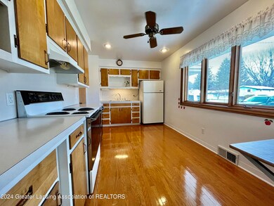 843 E Thomas L Pkwy, Lansing, MI 48917 - photo 7