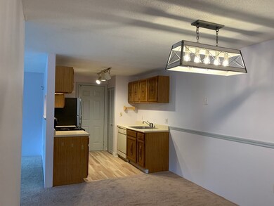 36 Walden Dr unit 17, Natick, MA 01760 - photo 4