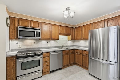 3130 Fiddlehead Glen, Baldwinsville, NY 13027 - photo 5