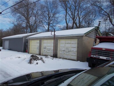 345 S 3rd St, Coshocton, OH 43812 - photo 4