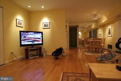 7815 Enola St unit 102, McLean, VA 22102 - photo 4