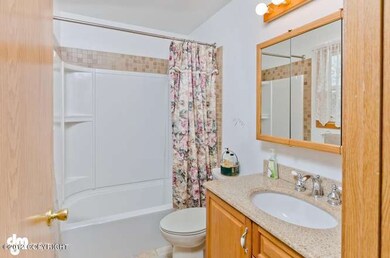 [photo 2330462] Master Bath