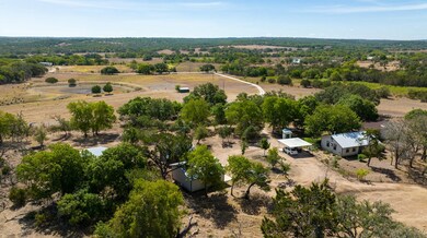 5028 Center Point Rd, Fredericksburg, TX 78624 - photo 3