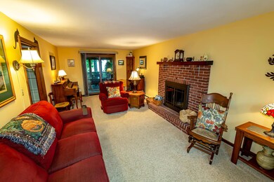 8 Candia St, Nashua, NH 03063 - photo 3