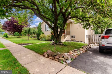 10 Monroe St, Reading, PA 19605 - photo 2