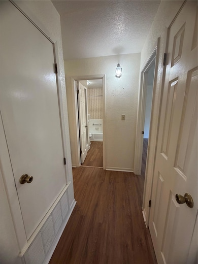 728 W San Antonio St unit 728 B, Lockhart, TX 78644 - photo 7