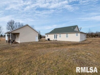 18219 Boundary Rd, Creal Springs, IL 62922 - photo 5