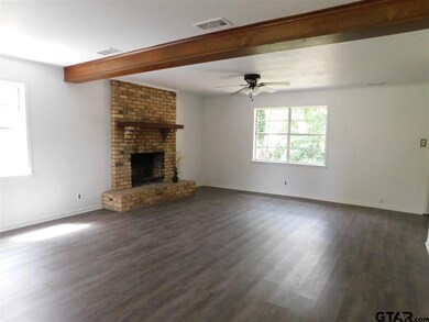 2649 2649 Amy Ln, Tyler, TX 75701 - photo 3