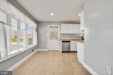 13505 Parkland Dr, Rockville, MD 20853 - photo 6