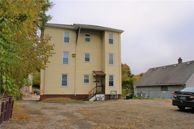 25 Laundry St, Woonsocket, RI 02895 - photo 7