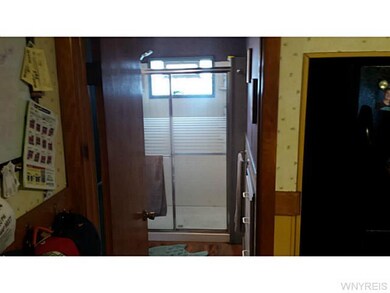 Bathroom. Full bath in Rear Unit / 1st Floor.