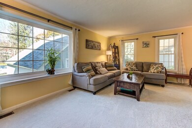 103 Brookdale Cir unit 103, Shrewsbury, MA 01545 - photo 5