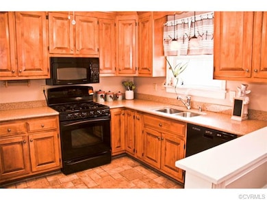Perfectly sized Kitchen, Ample & Beautiful Cabinet