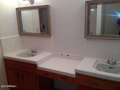 5103 E Calle Del Norte, Phoenix, AZ 85018 - photo 5