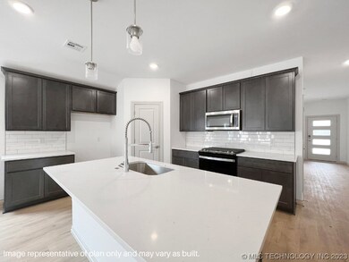 4608 W 47th St, Broken Arrow, OK 74011 - photo 4