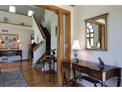 Entry/Foyer.