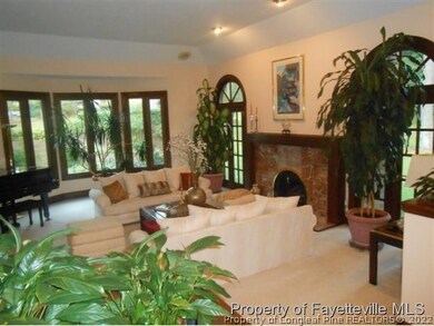 2596 Edmonton Rd, Fayetteville, NC 28304 - photo 4