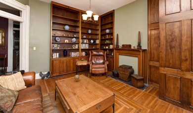 Living Room (8)