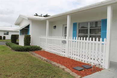 Decorative White Picket Vinyl Fence