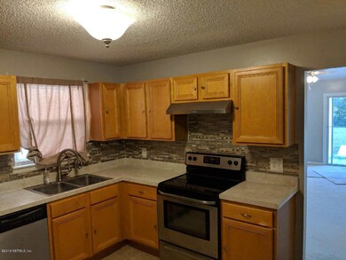 8922 Ivey Rd, Jacksonville, FL 32216 - photo 5