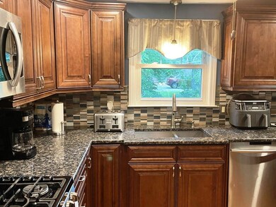 39 Carleton St, Attleboro, MA 02703 - photo 4