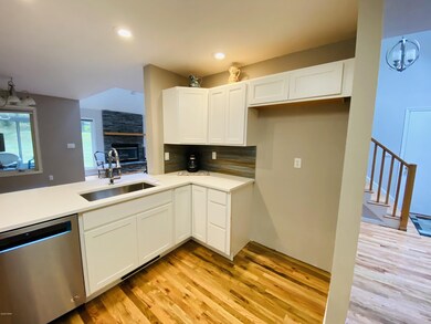 327 Surrey Dr, Hawley, PA 18428 - photo 7