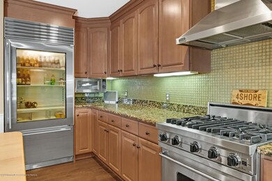 580 E Main St Manasquan NJ-009-013-4M3A7