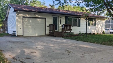 2524 SW Shunga Dr, Topeka, KS 66611 - photo 5