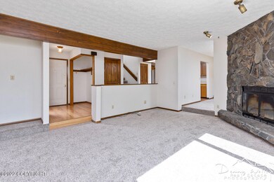 Living Room-20220603-5490