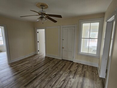 42 Chestnut St, Claremont, NH 03743 - photo 5