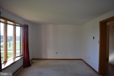 1085 Marthas Ct W, Knoxville, MD 21758 - photo 6