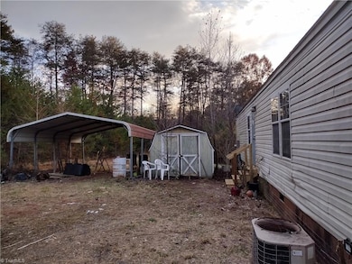 216 Star View Dr, King, NC 27021 - photo 4