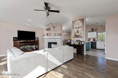 Living Room w/ Ceiling Fan