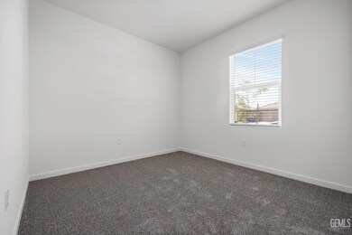 7900 Blueberry Ave, Bakersfield, CA 93313 - photo 6