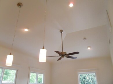 516 E 24th St, Houston, TX 77008 - photo 4