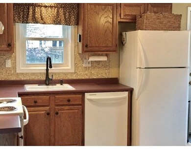 29 Taylor St, Haverhill, MA 01832 - photo 6