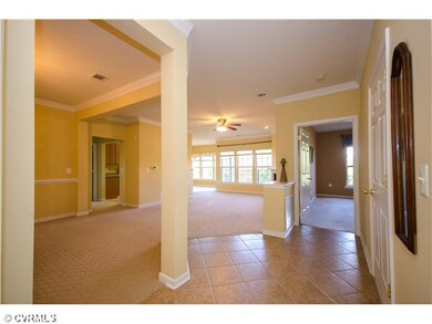 Foyer - As you enter this lovely condo, you are gr