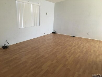 FRONT ROOM