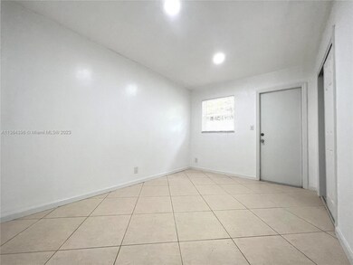 731 SW 14th Ave unit 3, Fort Lauderdale, FL 33312 - photo 3