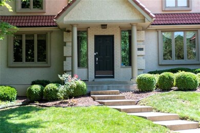 8472 Maplewood Ln, Lenexa, KS 66215 - photo 3