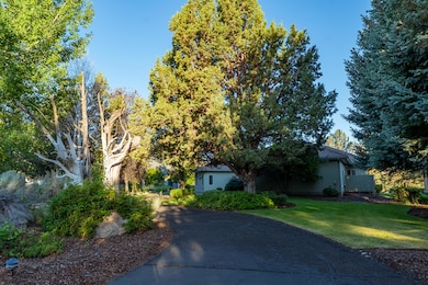 2103CondorCourt_Exterior-35