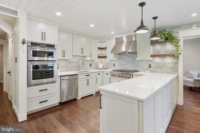 1906 Lamson Place, McLean, VA 22101 - photo 2